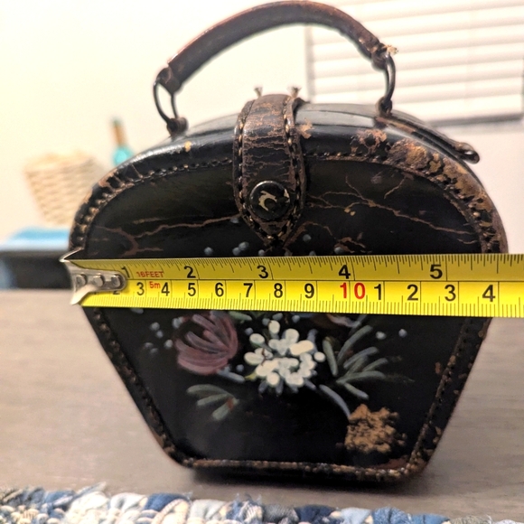 Vintage 1950s Hand-Painted Leather Box Purse w/ Batik Lining – Mid-Century Novel - Picture 9 of 10